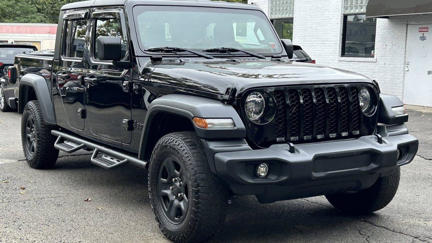 2020 Jeep Gladiator Sport