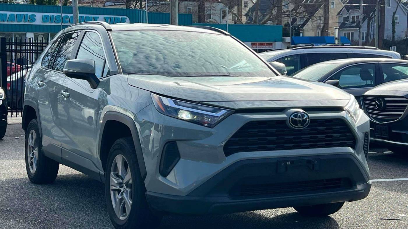2022 Toyota RAV4 XLE — SUV — 54,434 mi — Great Neck, NY