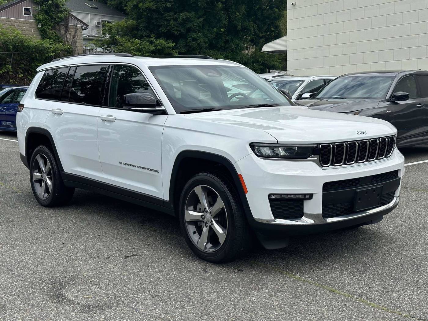 2022 Jeep Grand Cherokee Limited — SUV — 37,471 mi — Great Neck, NY