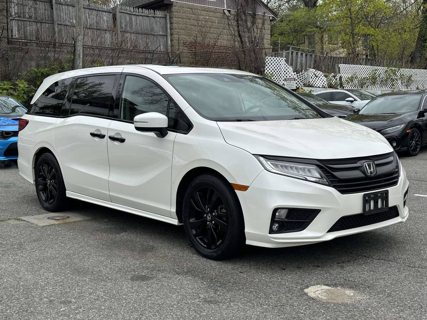 2019 Honda Odyssey Elite — Minivan — 76,713 mi — Great Neck, NY
