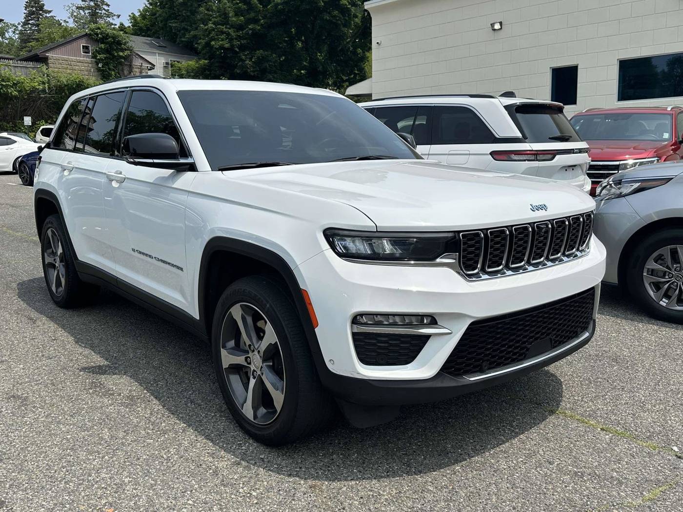 2023 Jeep Grand Cherokee 4xe — SUV — 69,723 mi — Great Neck, NY