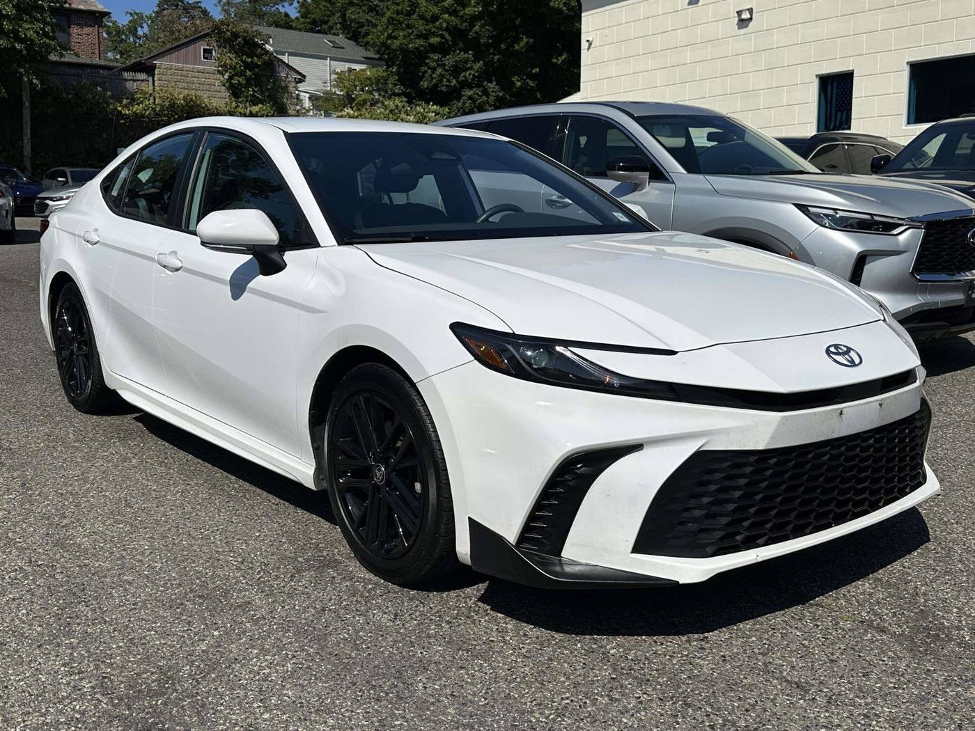 2025 Toyota Camry Hybrid SE — Sedan — 34,075 mi — Great Neck, NY