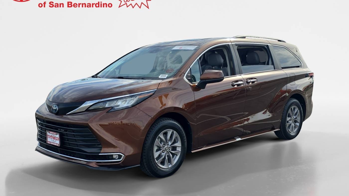 2023 Toyota Sienna XLE — Minivan — 66,346 mi — San Bernardino, CA