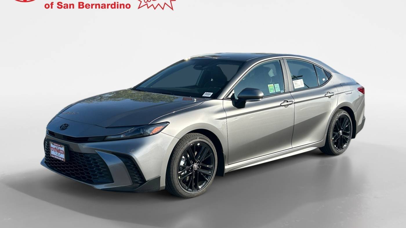 2025 Toyota Camry Hybrid SE — Sedan — 21,705 mi — San Bernardino, CA