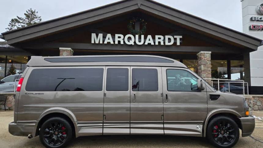 2023 GMC Savana Cargo Van Base — Cargo Van — 19,239 mi — Barrington, IL