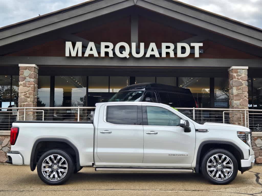 2024 GMC Sierra 1500 Denali — Pickup Truck — 8,226 mi — Barrington, IL