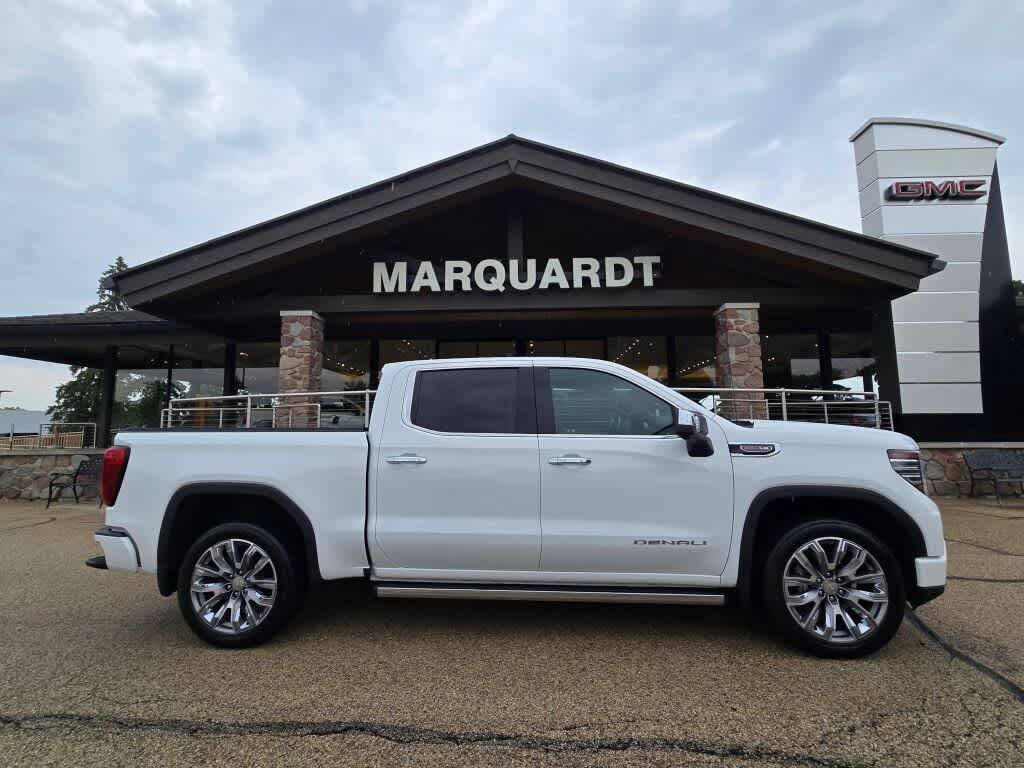 2023 GMC Sierra 1500 Denali — Pickup Truck — 20,296 mi — Barrington, IL