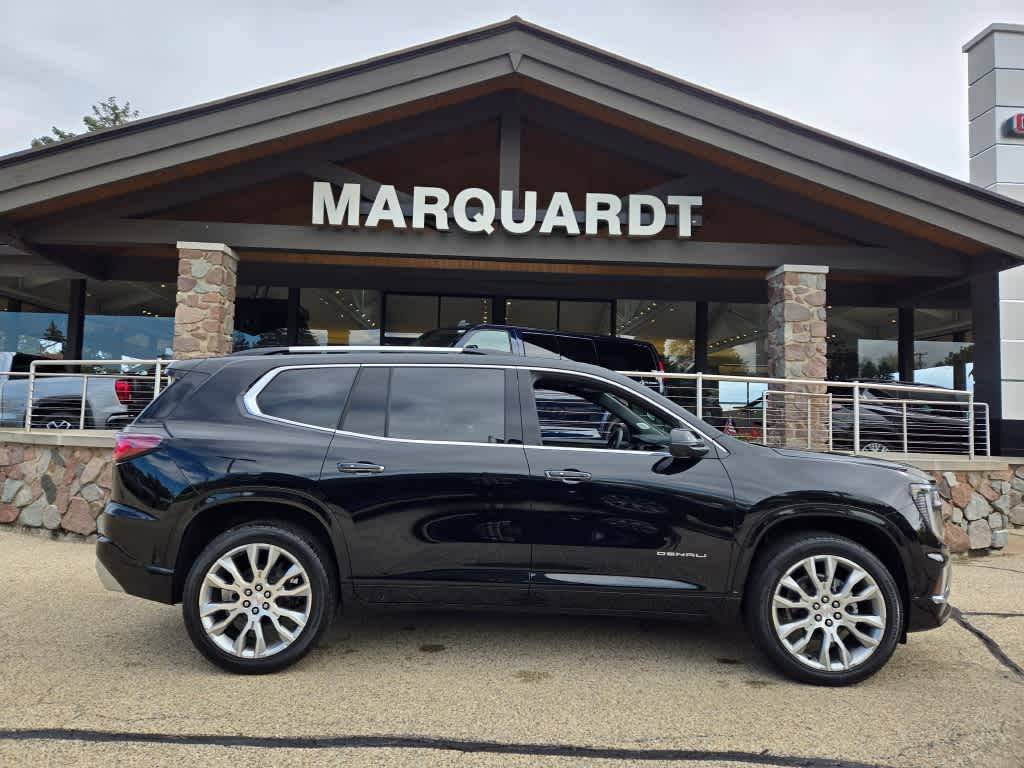 2025 GMC Acadia Denali — SUV — 5 mi — Barrington, IL
