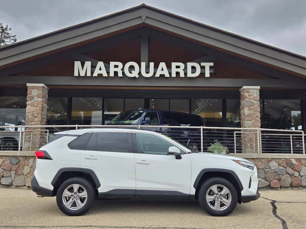 2022 Toyota RAV4 XLE — SUV — 37,052 mi — Barrington, IL