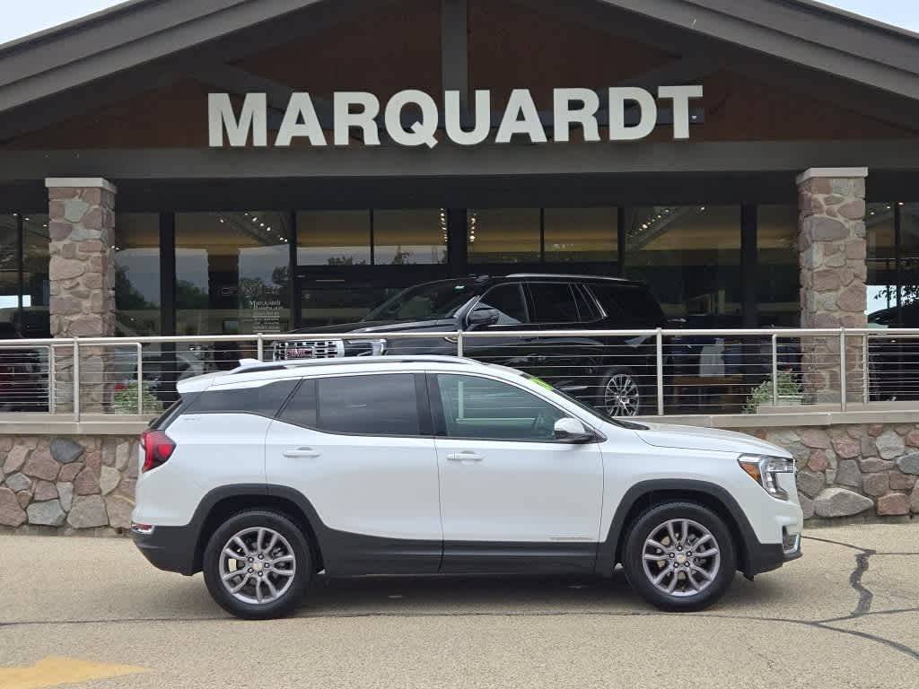 2024 GMC Terrain SLT — SUV — 8,444 mi — Barrington, IL