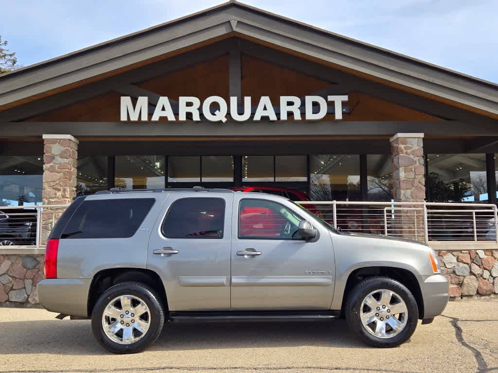 2009 GMC Yukon SLT — SUV — 140,372 mi — Barrington, IL