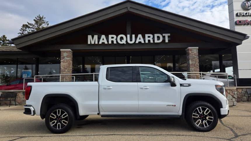 2022 GMC Sierra 1500 AT4 — Pickup Truck — 35,440 mi — Barrington, IL