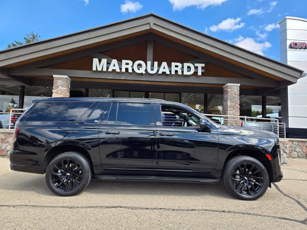 2022 Cadillac Escalade Sport Platinum — SUV — 13,460 mi — Barrington, IL