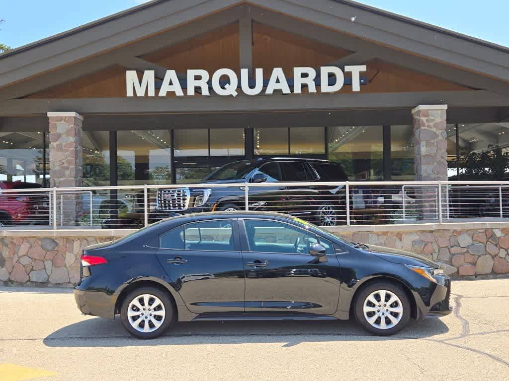2024 Toyota Corolla LE — Sedan — 27,756 mi — Barrington, IL