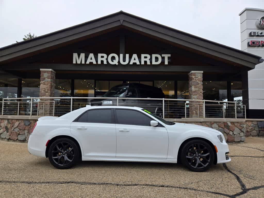2022 Chrysler 300 S — Sedan — 58,717 mi — Barrington, IL