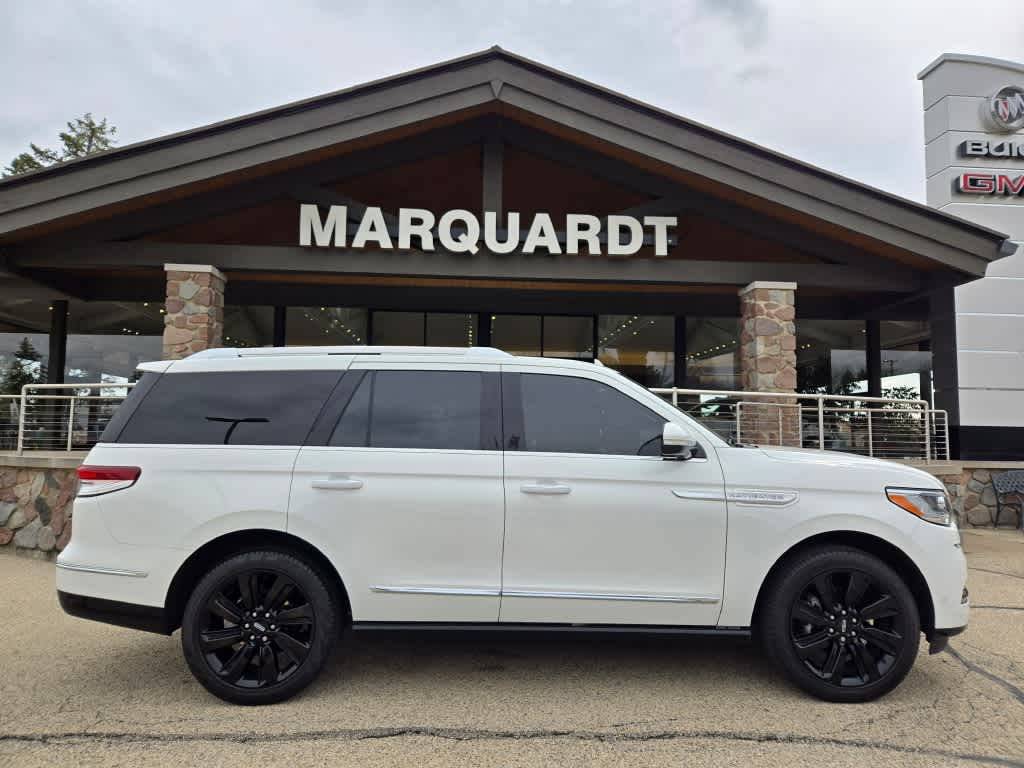 2022 Lincoln Navigator Reserve — SUV — 47,789 mi — Barrington, IL