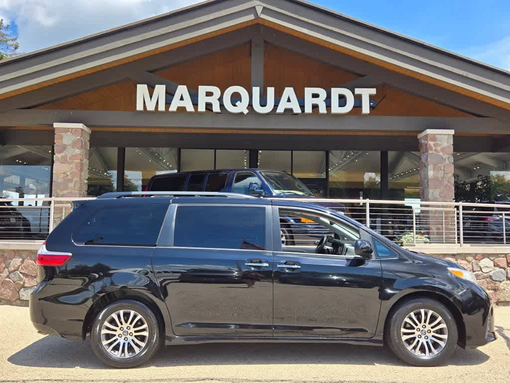 2018 Toyota Sienna XLE — Minivan — 87,784 mi — Barrington, IL