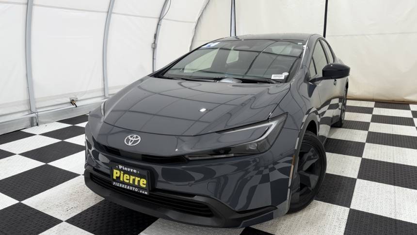 2024 Toyota Prius LE — Hatchback — 9,145 mi — Seattle, WA