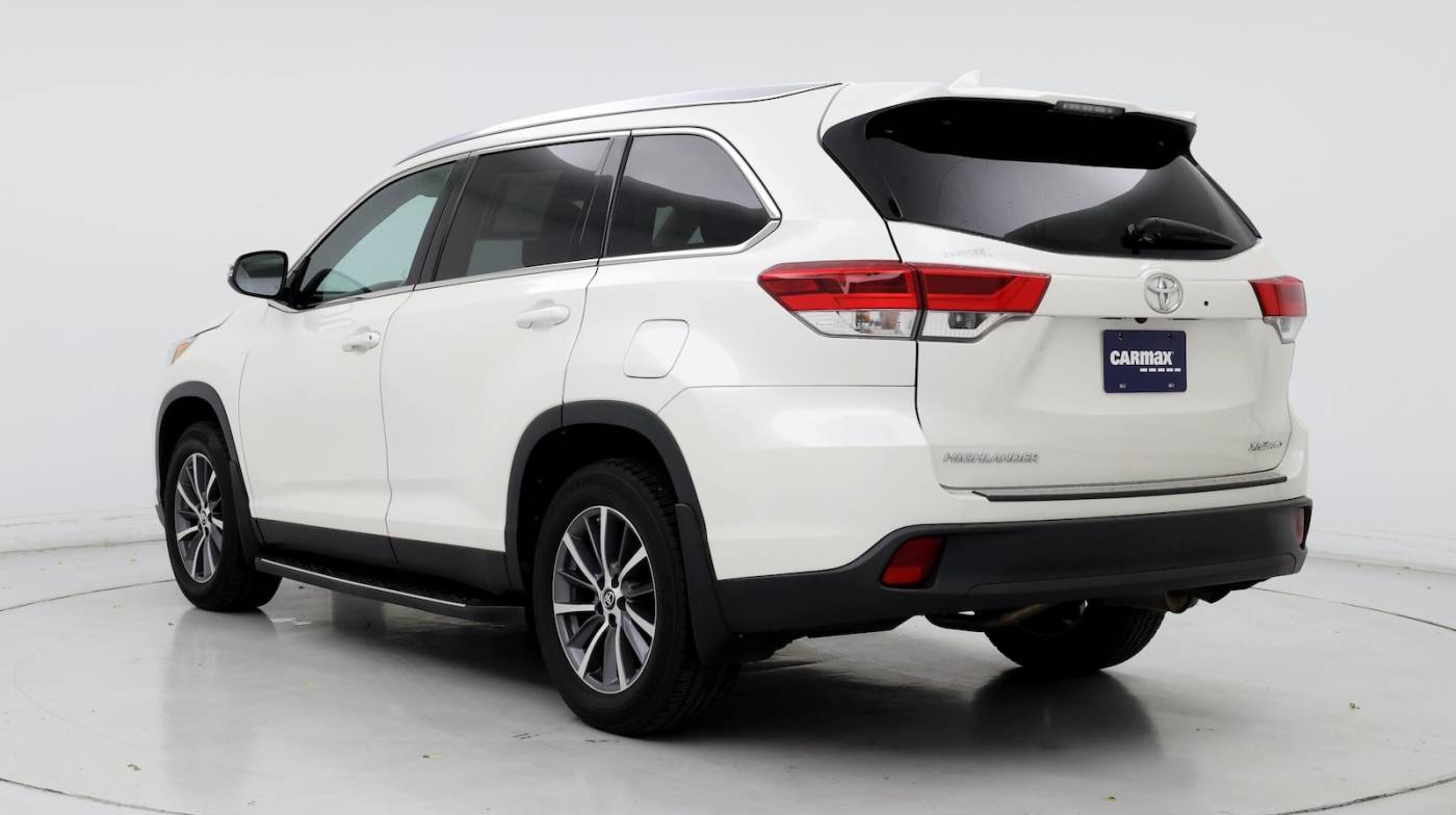 2019 Toyota Highlander XLE — SUV — 42,109 mi — Lexington, KY