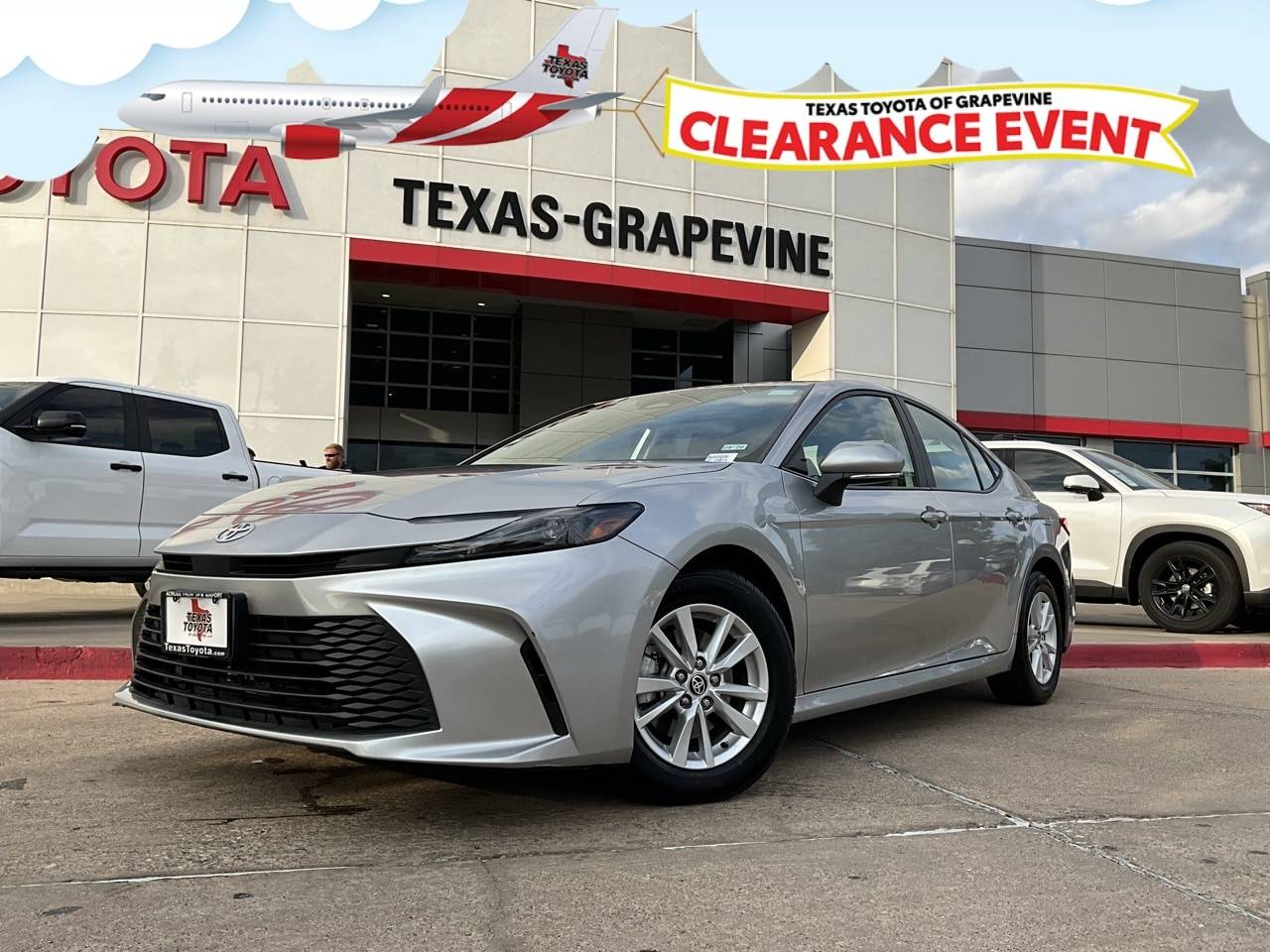 2025 Toyota Camry Hybrid LE — Sedan — 25,727 mi — Grapevine, TX