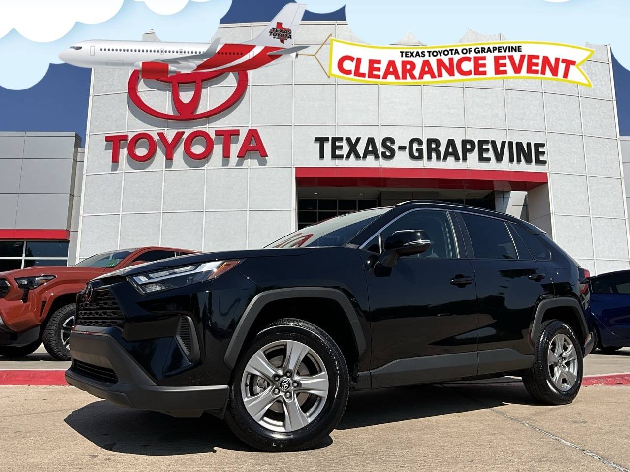 2024 Toyota RAV4 XLE — SUV — 28,591 mi — Grapevine, TX