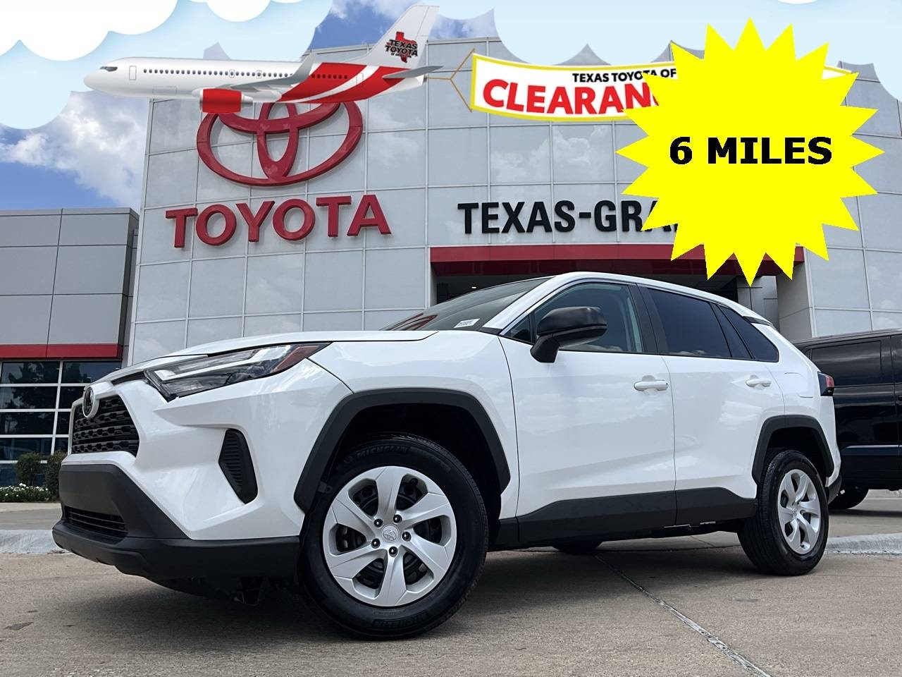 2025 Toyota RAV4 LE — SUV — 6 mi — Grapevine, TX