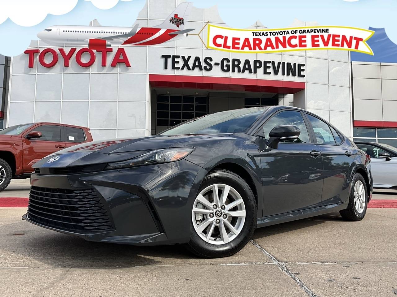 2025 Toyota Camry Hybrid LE — Sedan — 36,760 mi — Grapevine, TX
