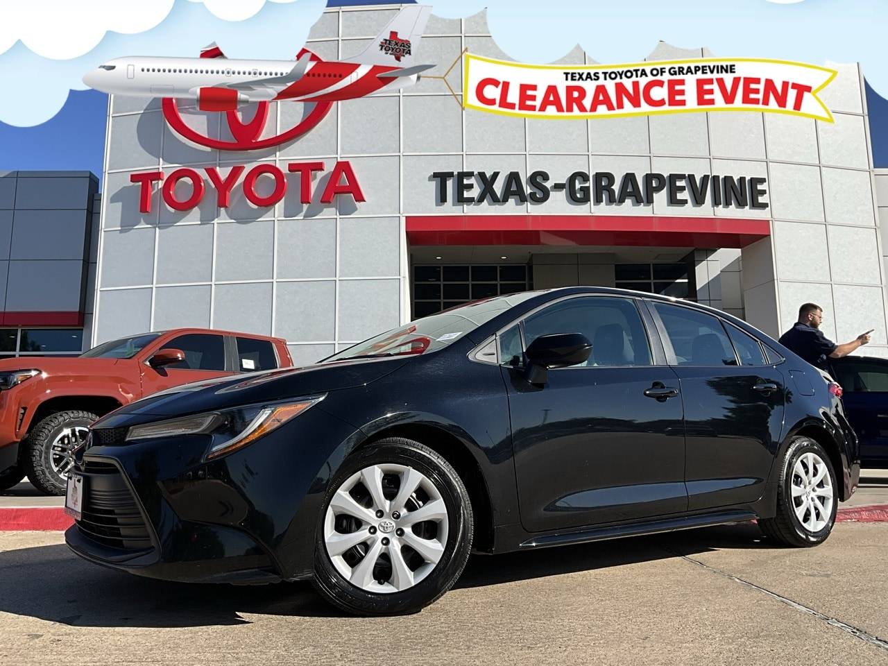 2024 Toyota Corolla LE — Sedan — 33,918 mi — Grapevine, TX