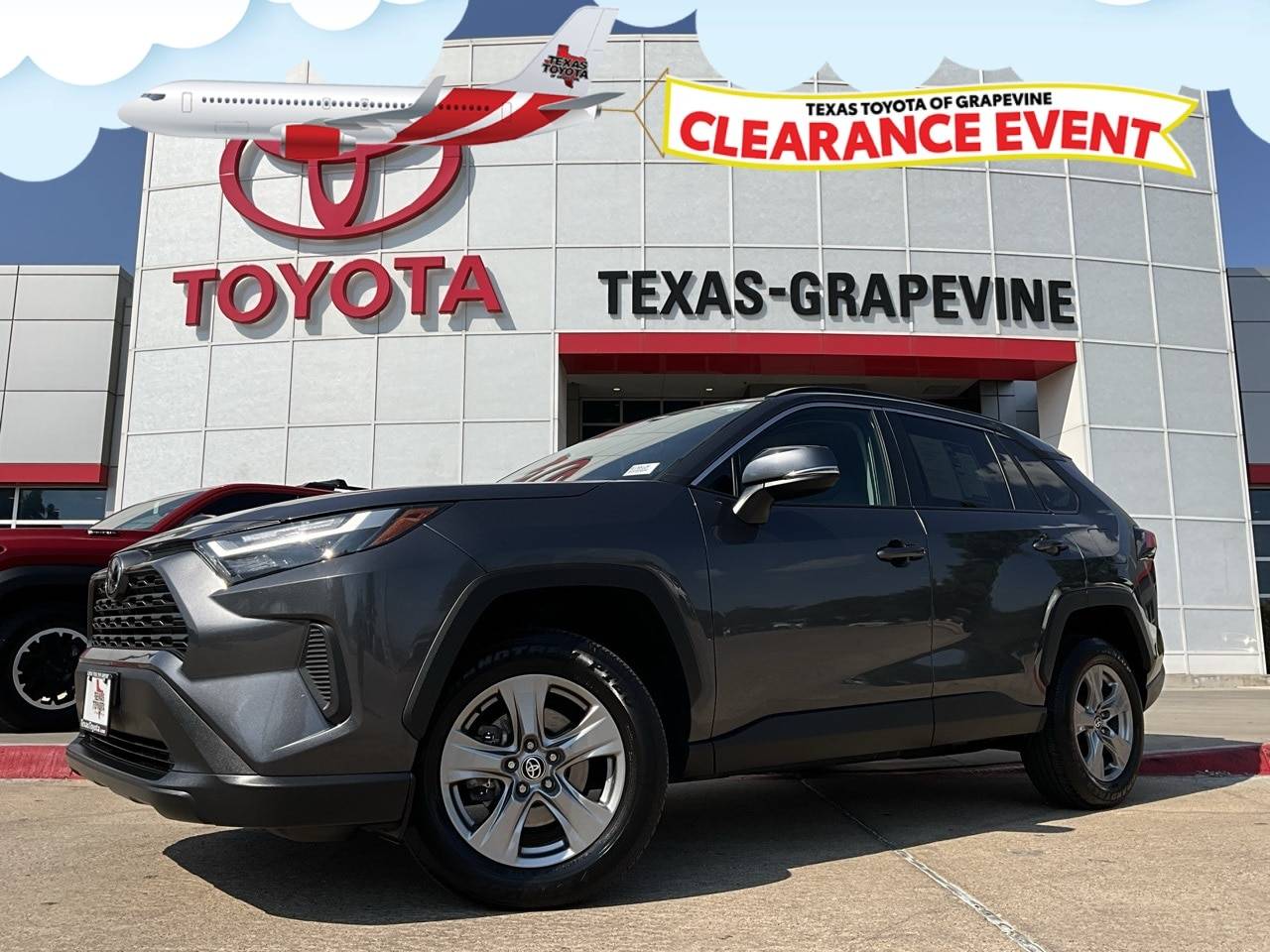 2024 Toyota RAV4 XLE — SUV — 33,048 mi — Grapevine, TX