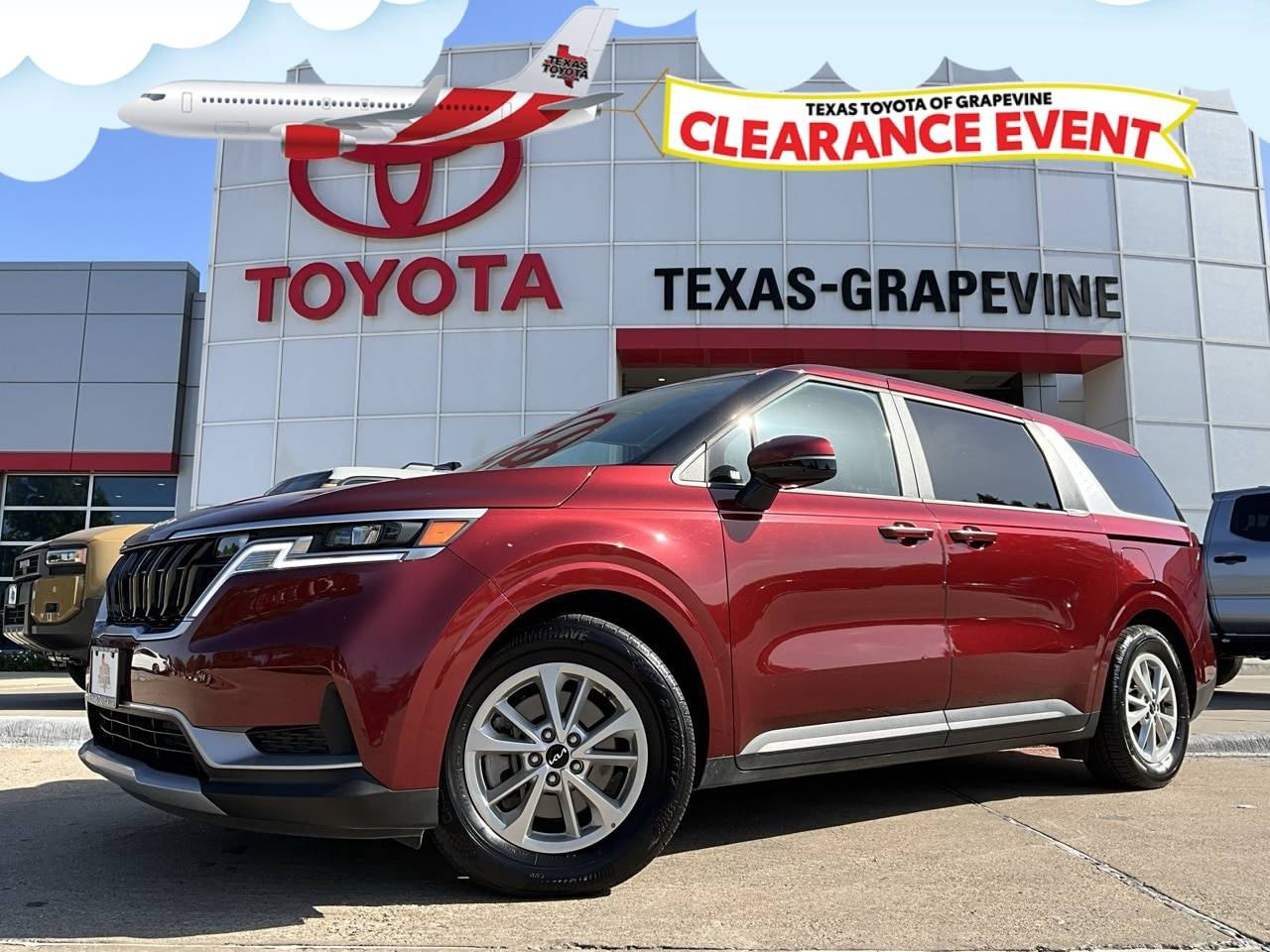 2024 Kia Carnival LXS — Minivan — 30,635 mi — Grapevine, TX