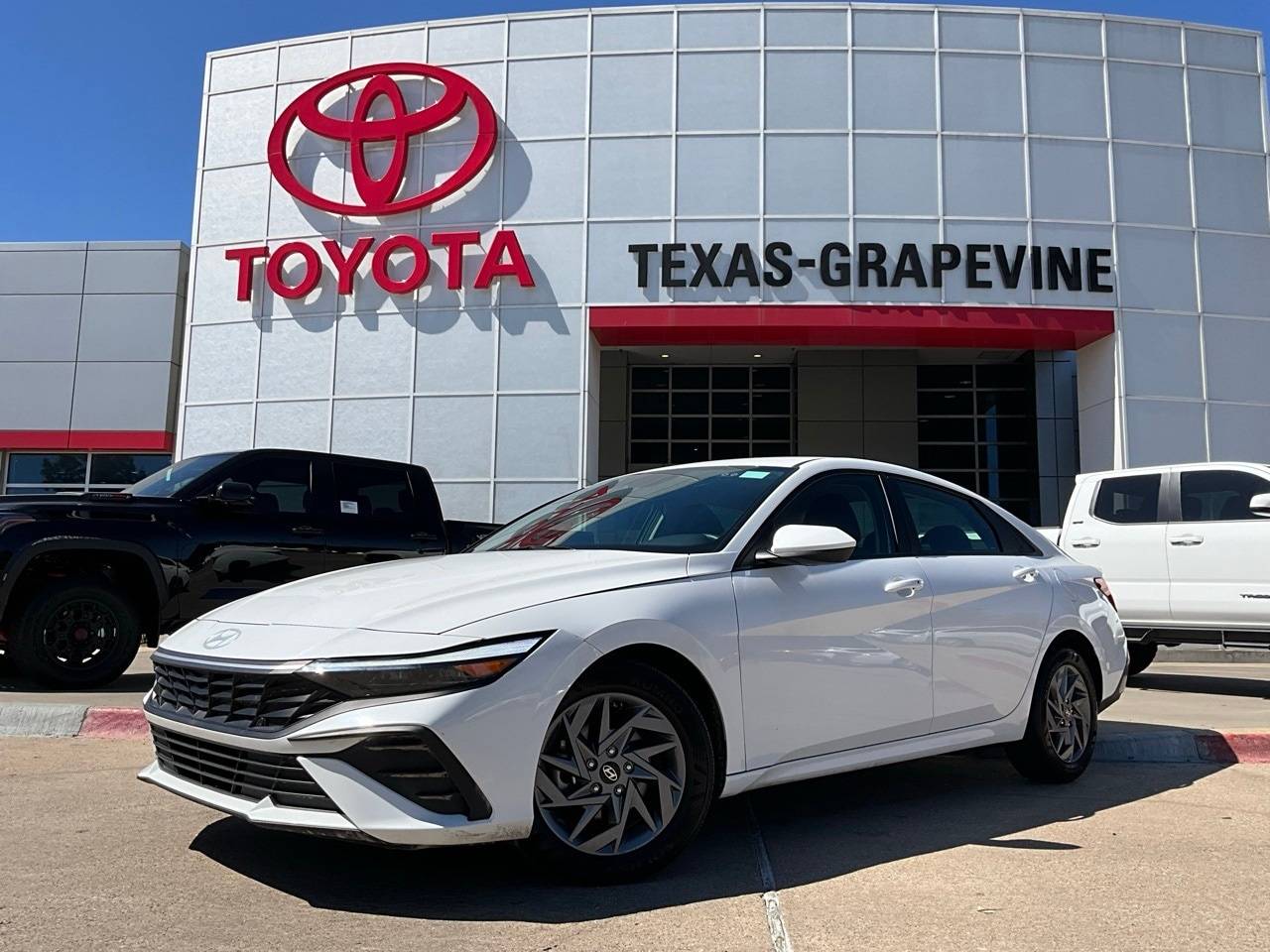 2024 Hyundai Elantra SEL — Sedan — 35,721 mi — Grapevine, TX