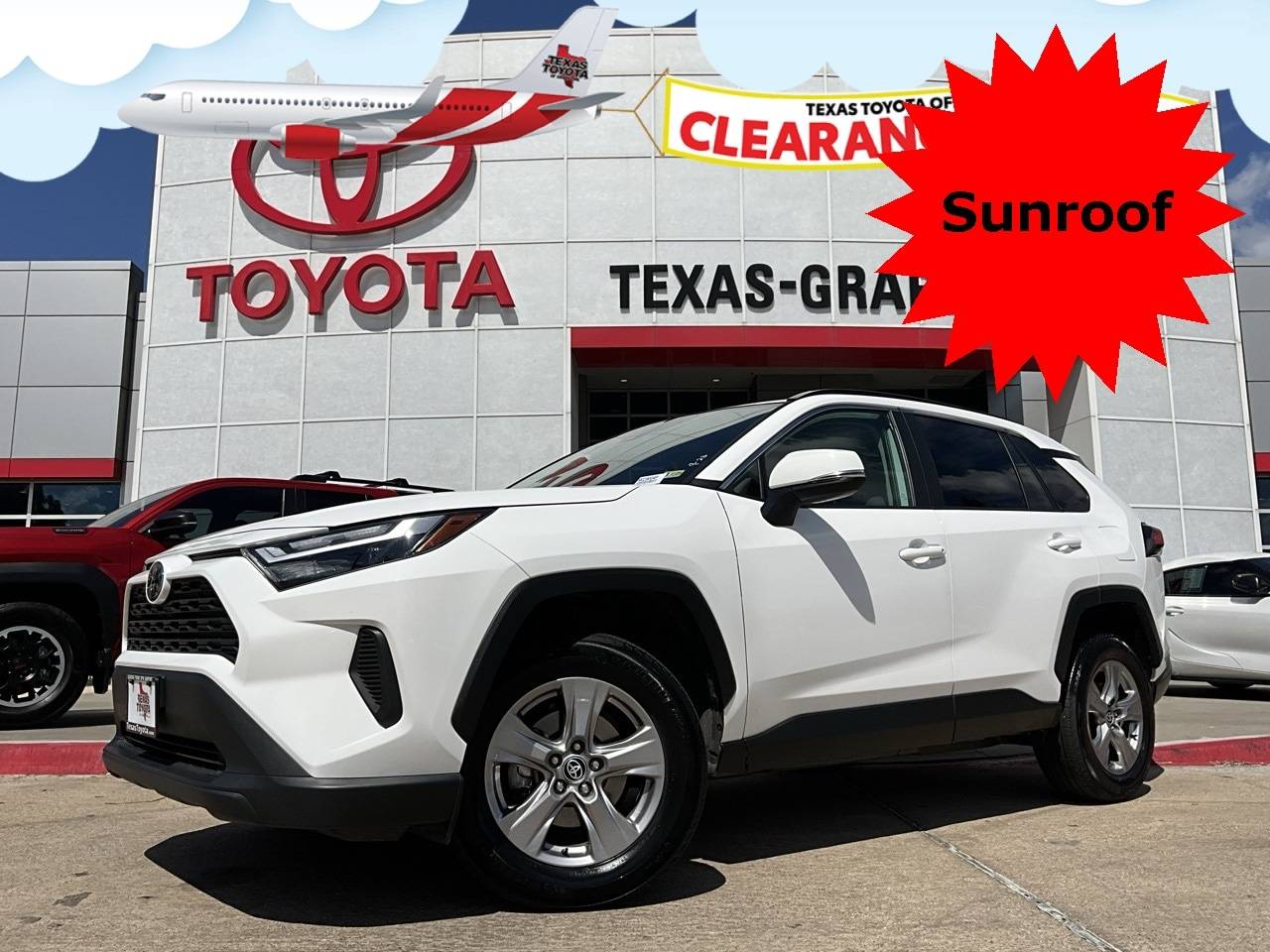 2024 Toyota RAV4 XLE — SUV — 33,851 mi — Grapevine, TX