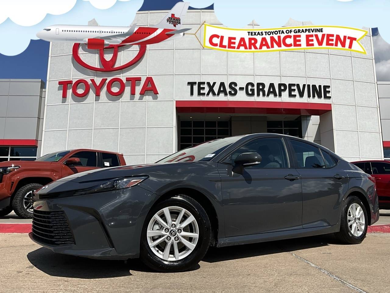 2025 Toyota Camry Hybrid LE — Sedan — 33,311 mi — Grapevine, TX