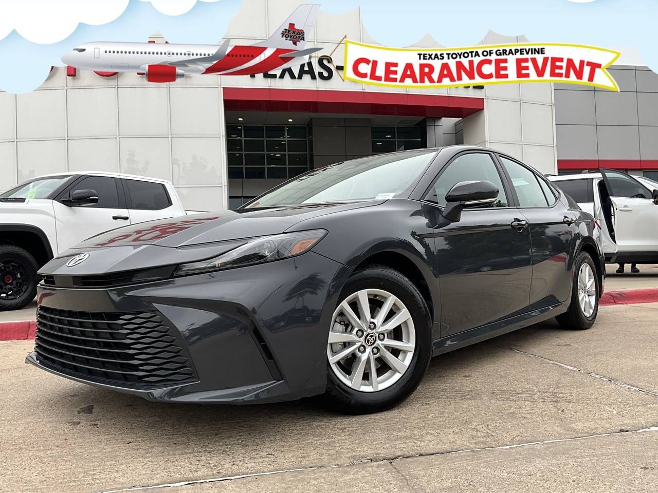 2025 Toyota Camry Hybrid LE — Sedan — 41,378 mi — Grapevine, TX