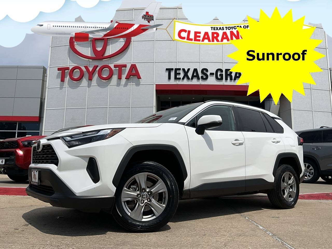 2024 Toyota RAV4 XLE — SUV — 30,256 mi — Grapevine, TX