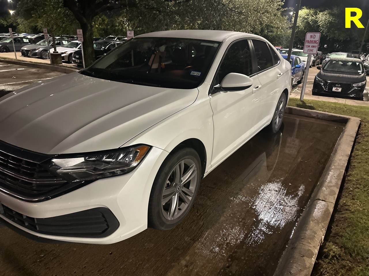 2023 Volkswagen Jetta SE — Sedan — 32,233 mi — Grapevine, TX