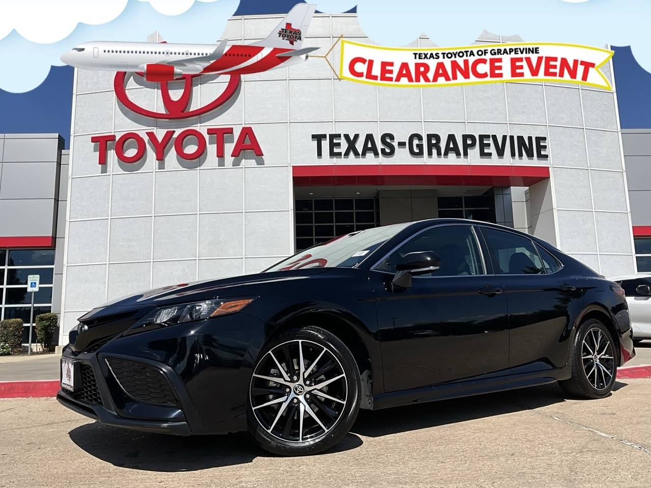 2024 Toyota Camry SE — Sedan — 32,044 mi — Grapevine, TX