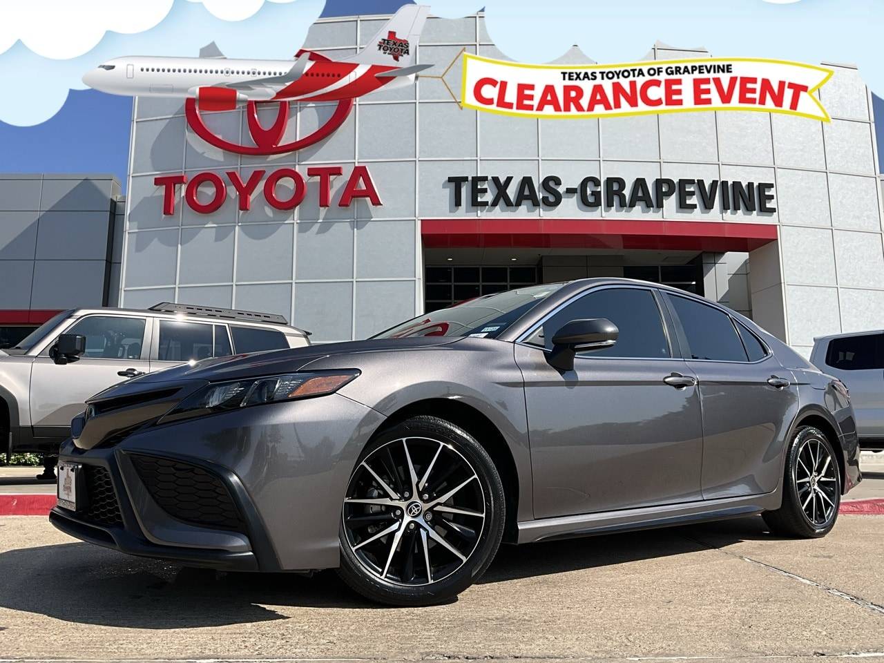 2023 Toyota Camry SE — Sedan — 27,487 mi — Grapevine, TX