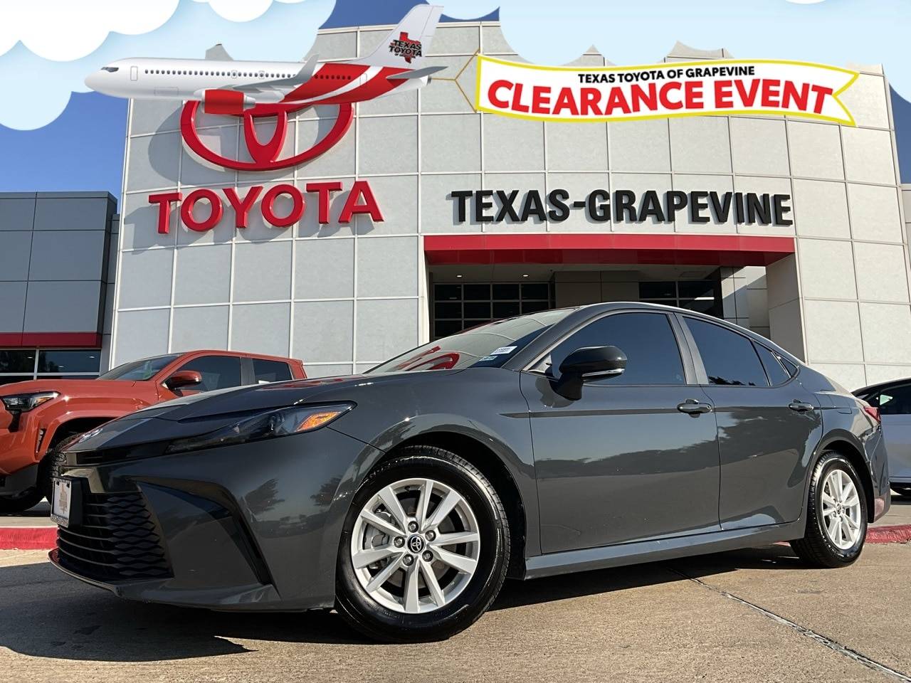 2025 Toyota Camry Hybrid LE — Sedan — 33,788 mi — Grapevine, TX