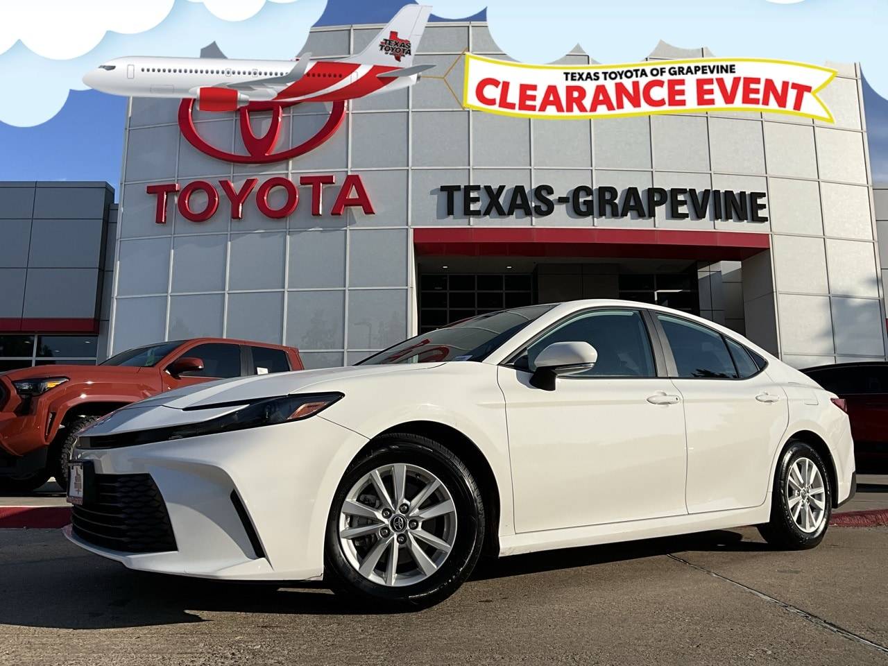2025 Toyota Camry Hybrid LE — Sedan — 35,132 mi — Grapevine, TX