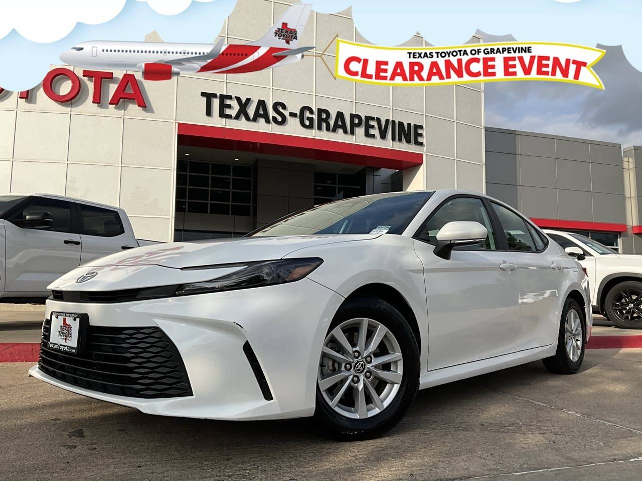 2025 Toyota Camry Hybrid LE — Sedan — 34,110 mi — Grapevine, TX