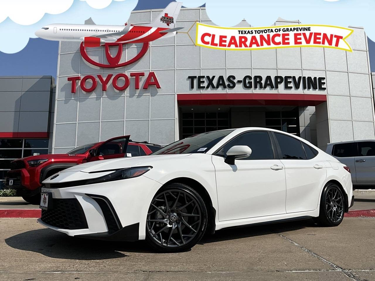 2025 Toyota Camry Hybrid SE — Sedan — 27,664 mi — Grapevine, TX