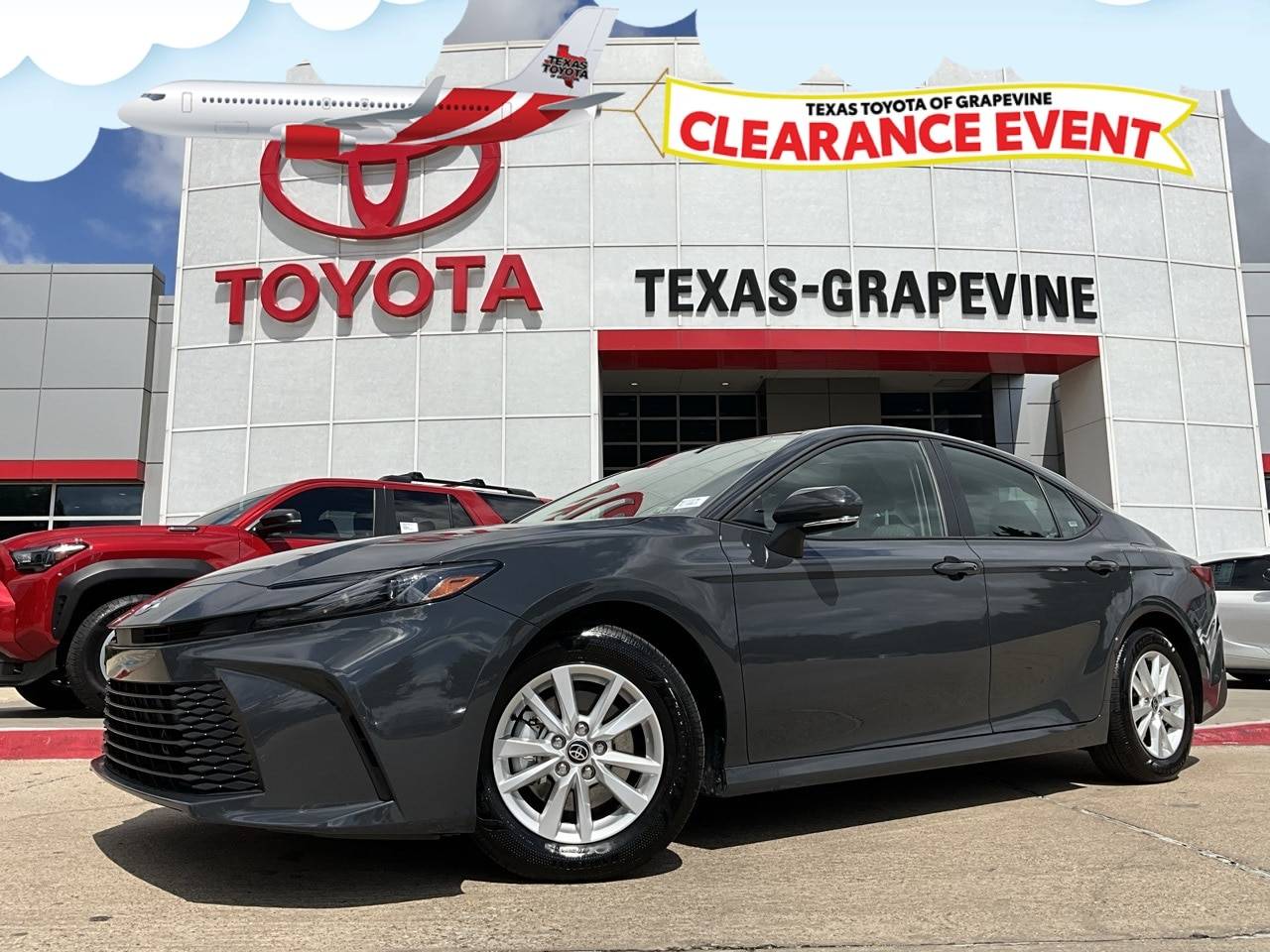 2025 Toyota Camry Hybrid LE — Sedan — 11,040 mi — Grapevine, TX
