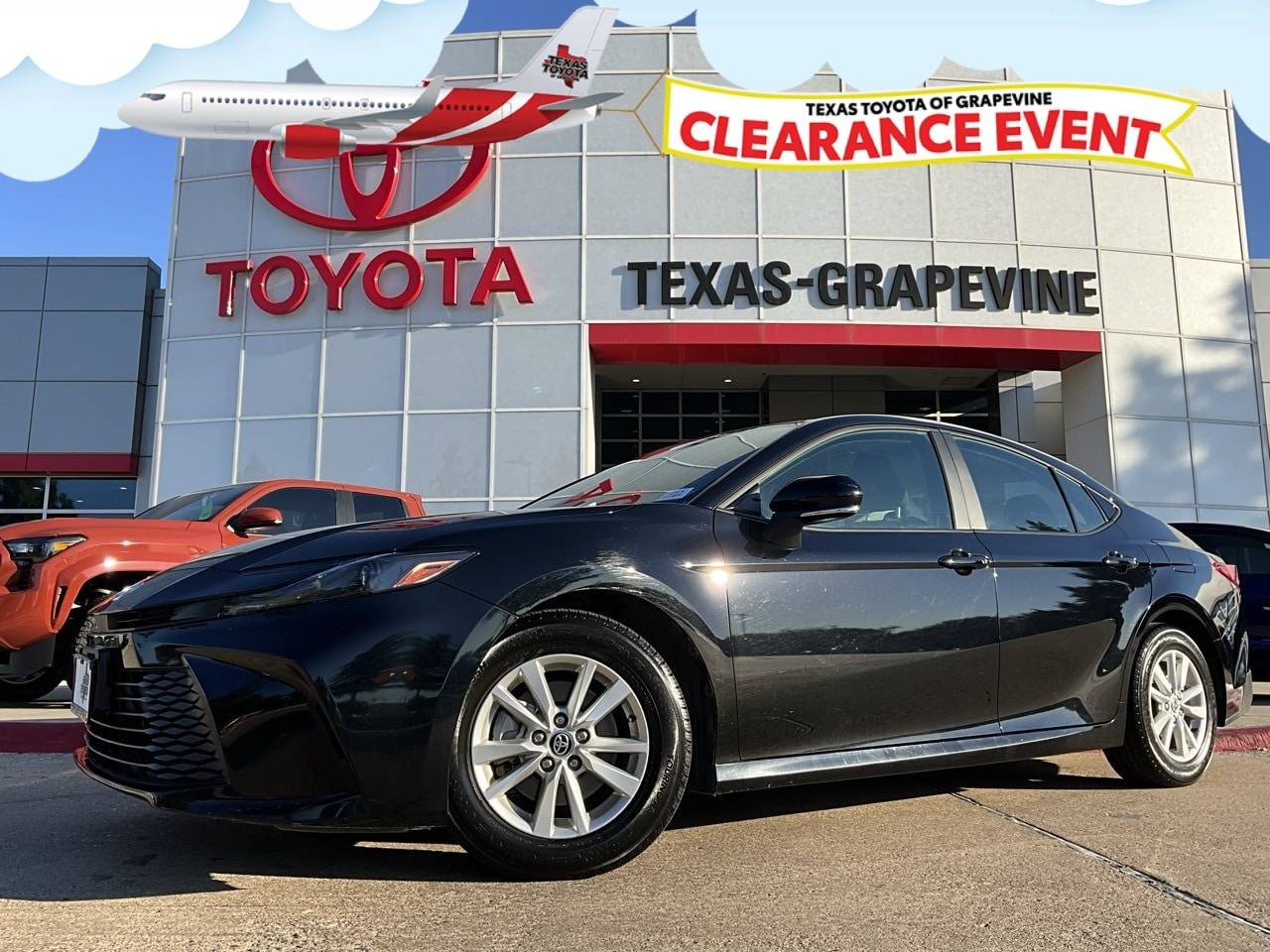 2025 Toyota Camry Hybrid LE — Sedan — 33,453 mi — Grapevine, TX
