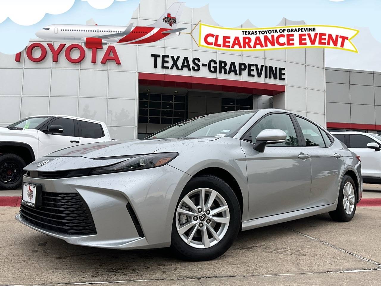 2025 Toyota Camry Hybrid LE — Sedan — 26,121 mi — Grapevine, TX