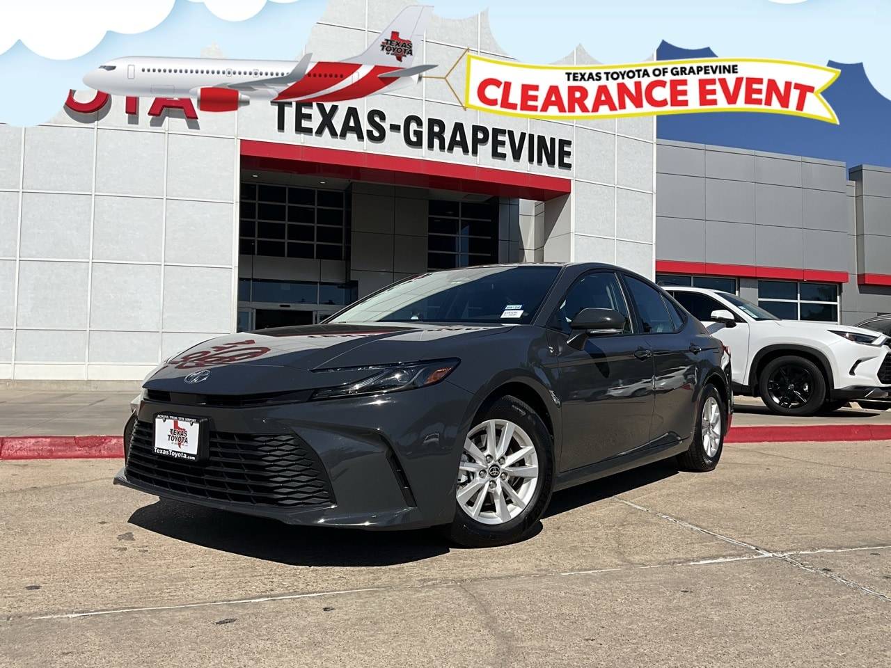 2025 Toyota Camry Hybrid LE — Sedan — 15,711 mi — Grapevine, TX