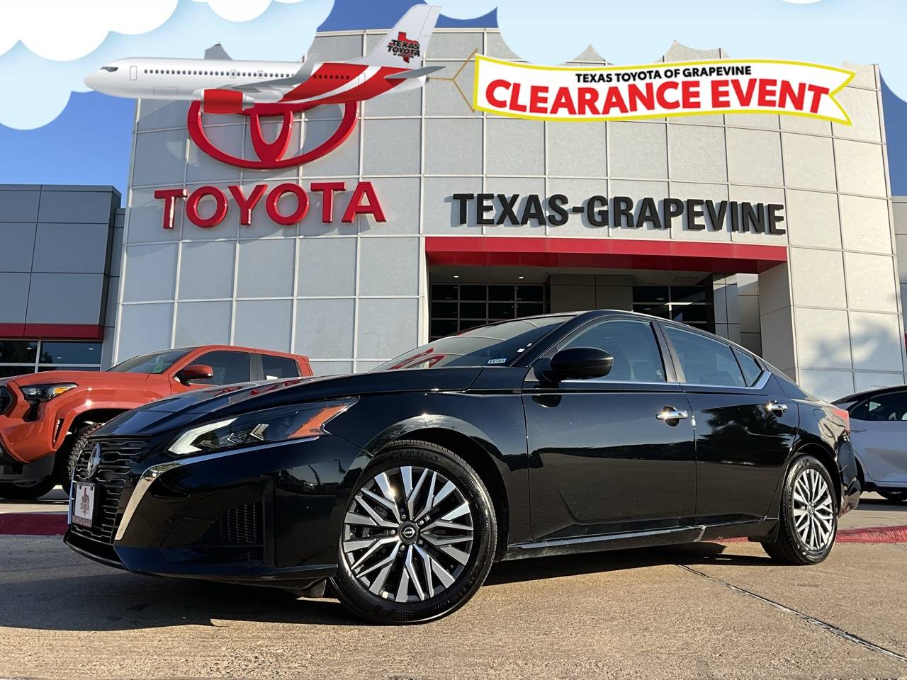 2025 Nissan Altima SV — Sedan — 17,628 mi — Grapevine, TX