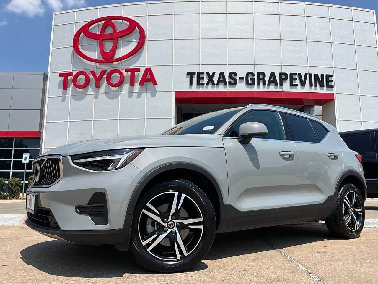 2024 Volvo XC40 Core — SUV — 40,364 mi — Grapevine, TX