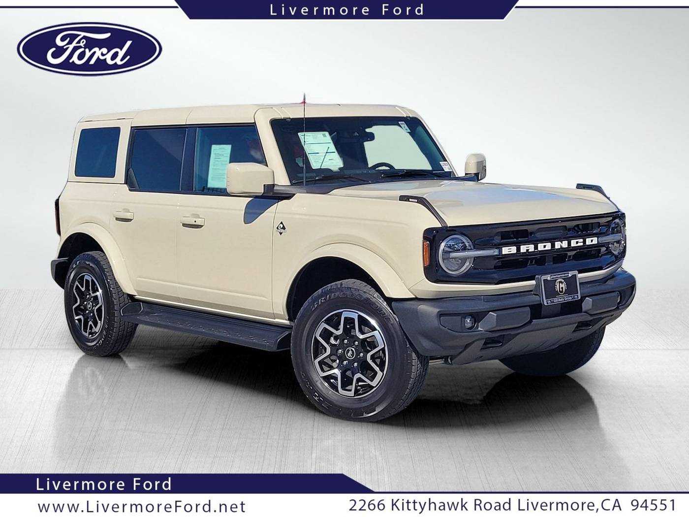 2025 Ford Bronco Outer Banks