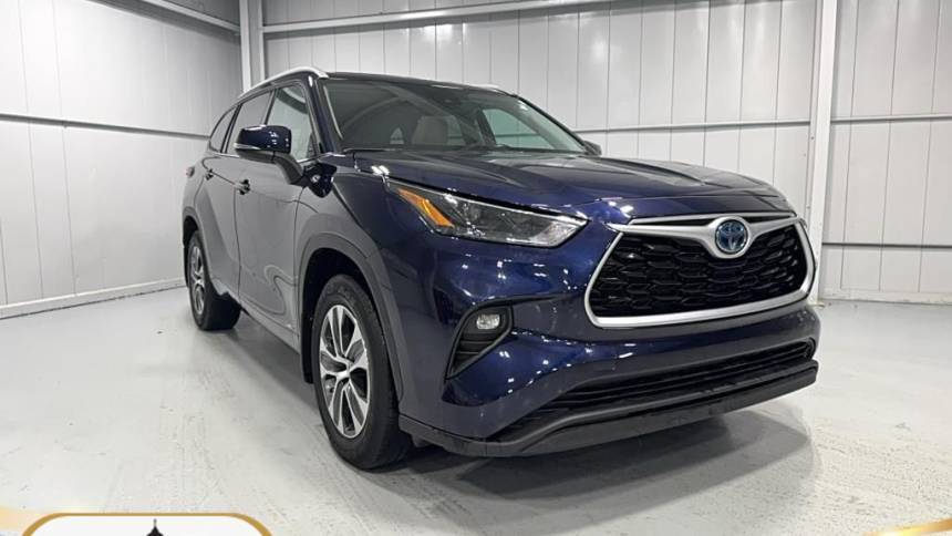 2022 Toyota Highlander Hybrid XLE — SUV — 49,465 mi — Columbia City, IN